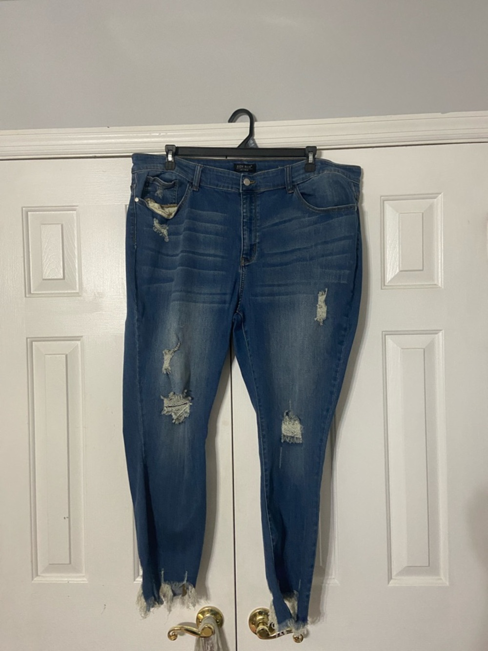 Judy Blue distressed jeans